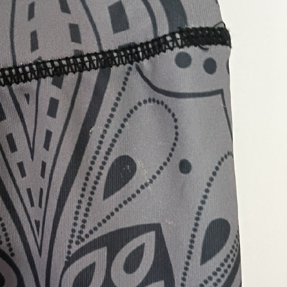 Women's Gray and Black Tree Pattern Leggings Size Medium Athletic Boho Hippie - Picture 8 of 11